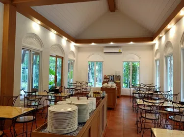 รูปภาพของร่มไม้ กรีนพาร์ค บูทิก โฮเต็ล รีสอร์ต