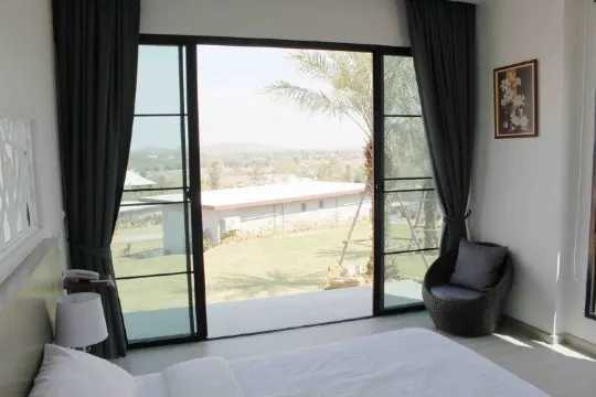 แกรนด์วิลลา