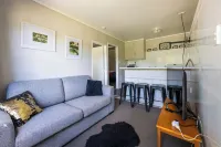 Opal Hot Springs & Holiday Park Hotels in Matamata