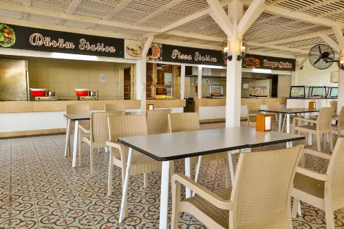 Crystal Waterworld Resort & Spa - Ultimate All Inclusive Питание Photos