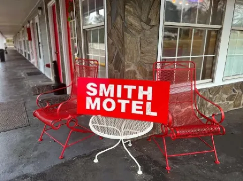 Smith Motel