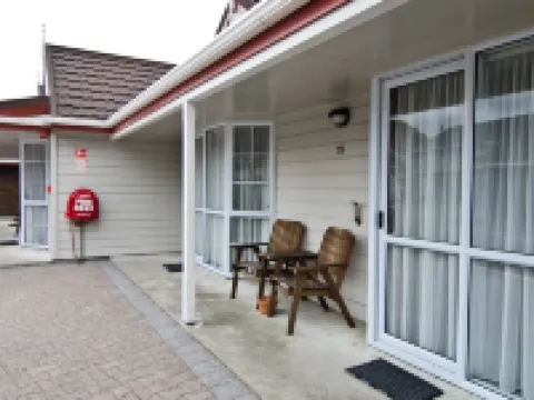 Settlers Motor Lodge ロワー・ハットのホテル