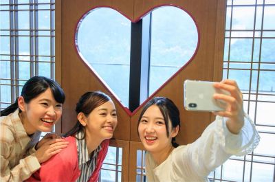 カフェ 鬼怒川温泉 日光きぬ川ホテル三日月の写真