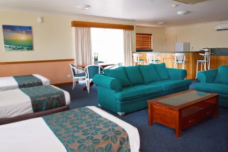 White Lace Motor Inn Mackay