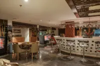 Clarks Premier Kota - bar