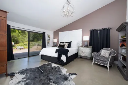 Beautiful San Marcos Estate!