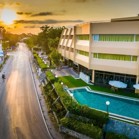 Bangsaen Villa Hotel