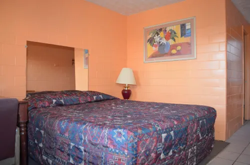 Admiral Motel