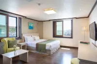 Tongyeong Anchovy Tourist Hotel Hotels in Tongyeong-si