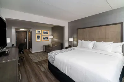 La Quinta Inn & Suites by Wyndham Raleigh Downtown North Hoteles en 