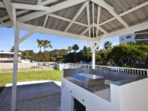 Meridian Tower Kirra Beach Hotels in Coolangatta