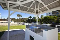 Meridian Tower Kirra Beach Hotels in Tweed Heads West