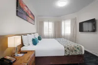 Broadwater Resort Como Hotels in Como