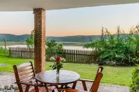 Overmeer Guest House فنادق في Simola Golf and Country Estate
