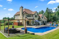 Secluded Lux Mansion Pool Home with Amazing Views