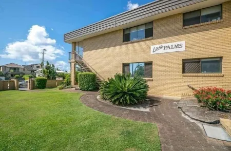 Little Palms by Burleigh Letting Co Отели в г. Palm Beach