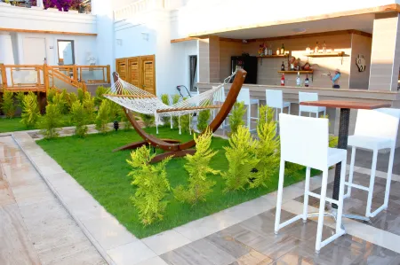 Laden Hotel Bodrum Отели в г. Torba