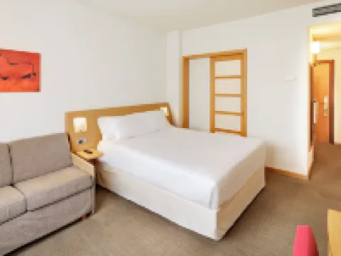 Sercotel Valladolid Hotels near Columbus Monument