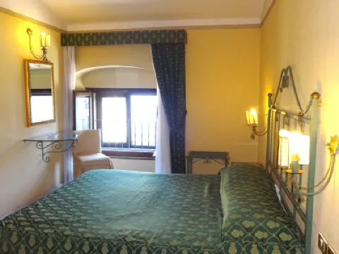 โรงแรมเชนตราเล ยูโรปา โรงแรมใน