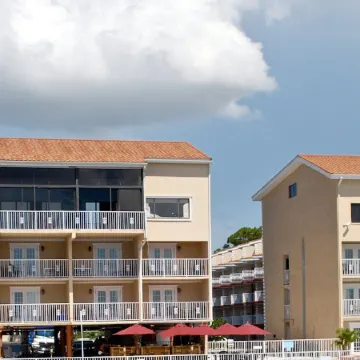 Beso Del Sol Resort