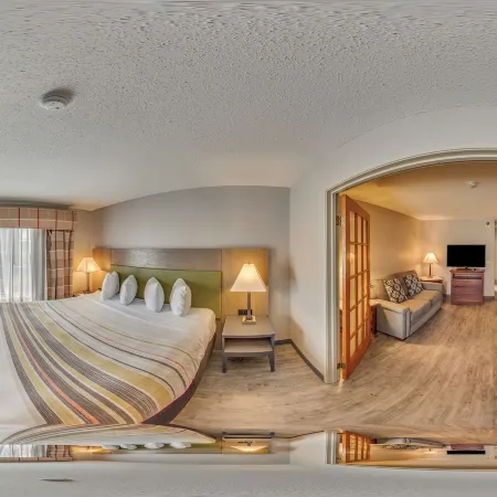 Country Inn & Suites by Radisson, Grand Rapids Airport, MI