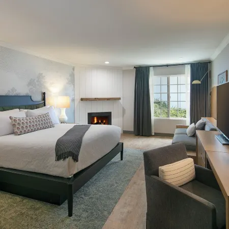 Fireside Inn on Moonstone Beach