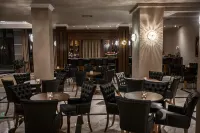 Grand Meteora Hotel