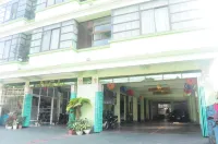 Nay Chi Linn Hotel