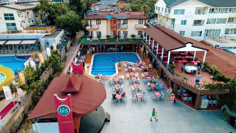 ALERIA BELPORT BEACH HOTEL