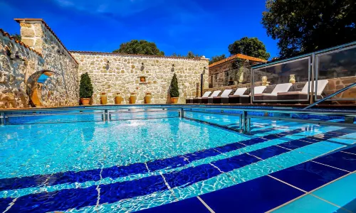 Heritage Hotel & Estate Raznjevica Dvori AD 1307