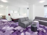 Yotel Amsterdam Hoteles cerca de Mirador A'DAM Lookout