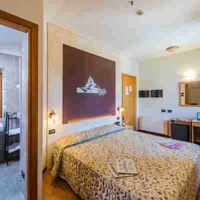 Hotel Au Soleil Rooms