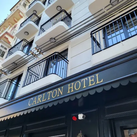 Carlton Hotel