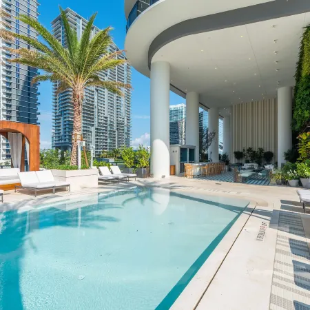SLS Lux Brickell