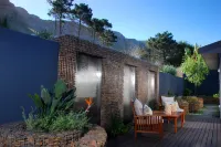 Selkirk House Hotels in Voelklip