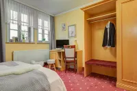 Hotel Mühlhäuser Hof Hotels in Muhlhausen