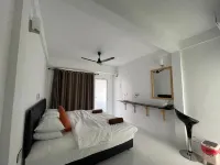 Dacha Thoddoo White Sand Hotel di Thoddoo