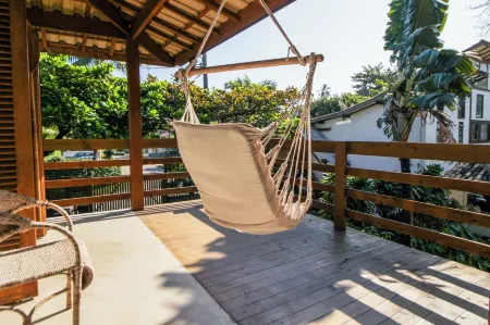 Velinn Caravela Pousada Ilhabela Отели рядом с достопримечательностью «Ilhabela»