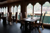 Druk Hotel - breakfast