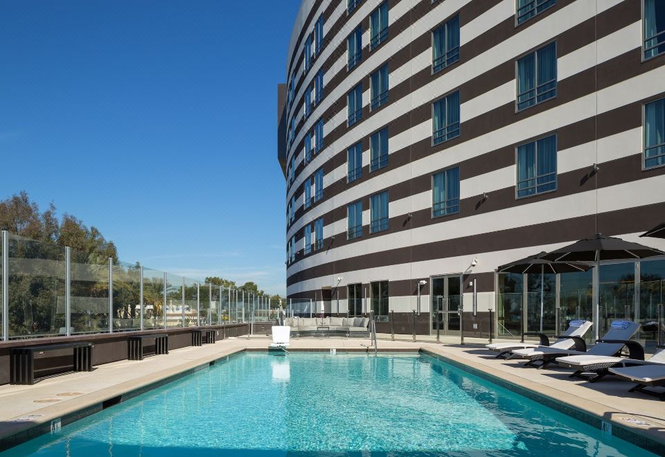 더 바이시클 호텔 & 카지노의 카지노 또는 수영장 전경