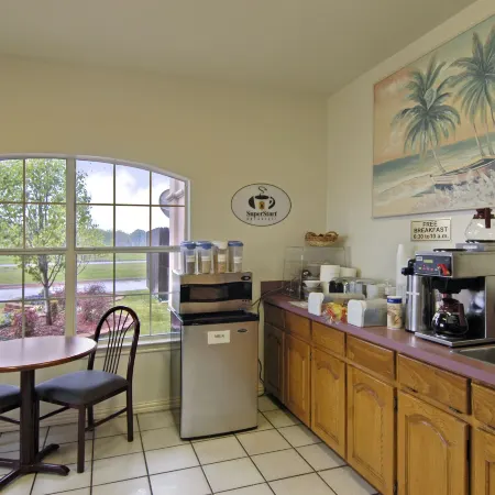 Super 8 by Wyndham Greenville
