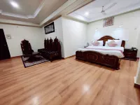 Chandra Inn