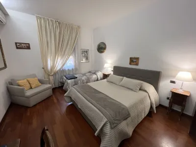 10 Minutes B&B Bed & Breakfast Hotel berhampiran Verona Porta Nuova Railway Station