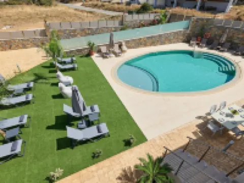 Luxury Suites in Stavromenos Hotels in Stavromenos
