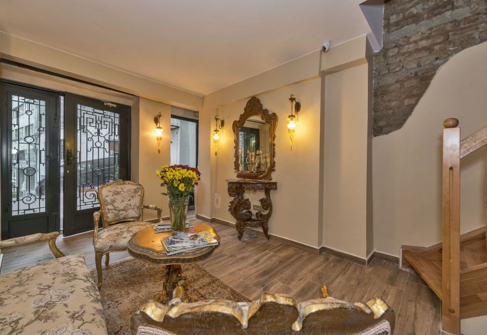 이스탄불 코너 가든 호텔의 모던한 객실 인테리어