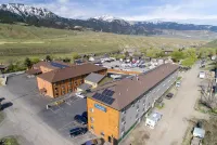 Travelodge by Wyndham Gardiner Yellowstone Park North Hotels in 
