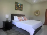 The Toucan Inn - parking