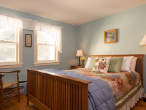 Golden Stage Inn Hotels in Cavendish