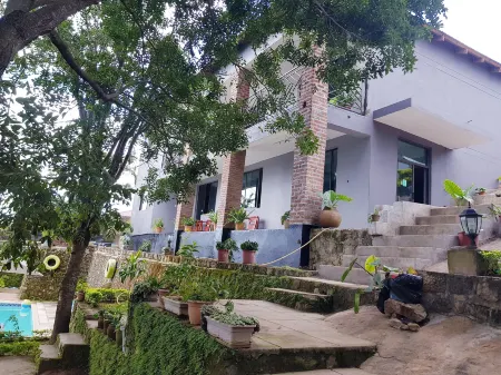 Chinyonga Guesthouse Отели в г. Блантайр