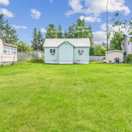 Parkstrip Place, Pet Friendly Downtown Home by RedAwning